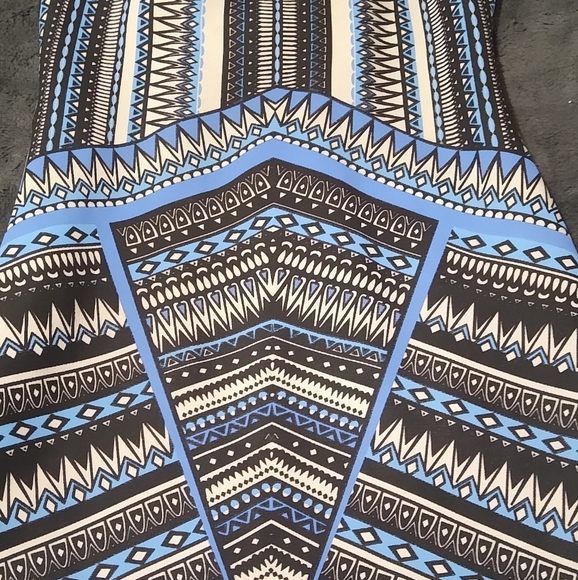 Dress - Picture 4 of 4